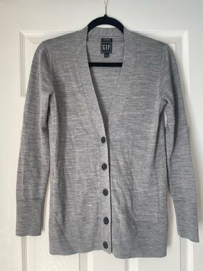 100% Merino Wool GAP Gray V-Neck Button Cardigan Oversized Sweater